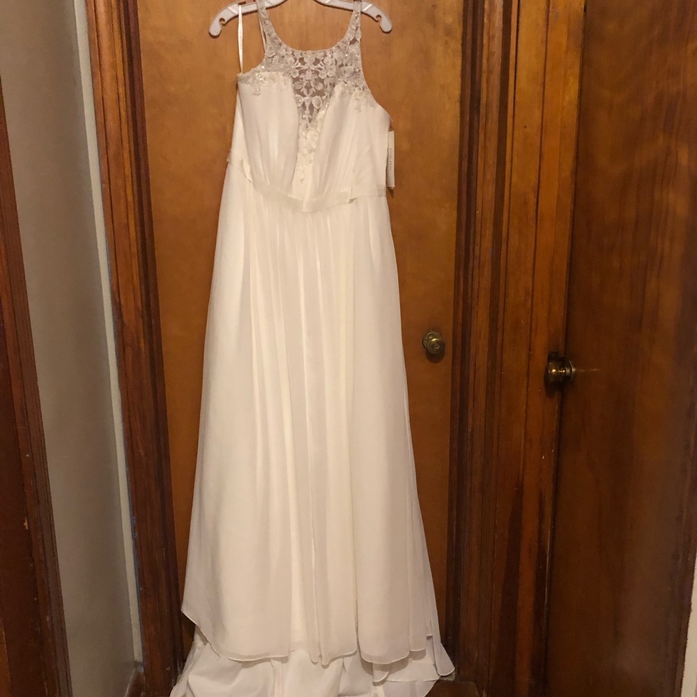 David’s bridal wedding dress BNWT
